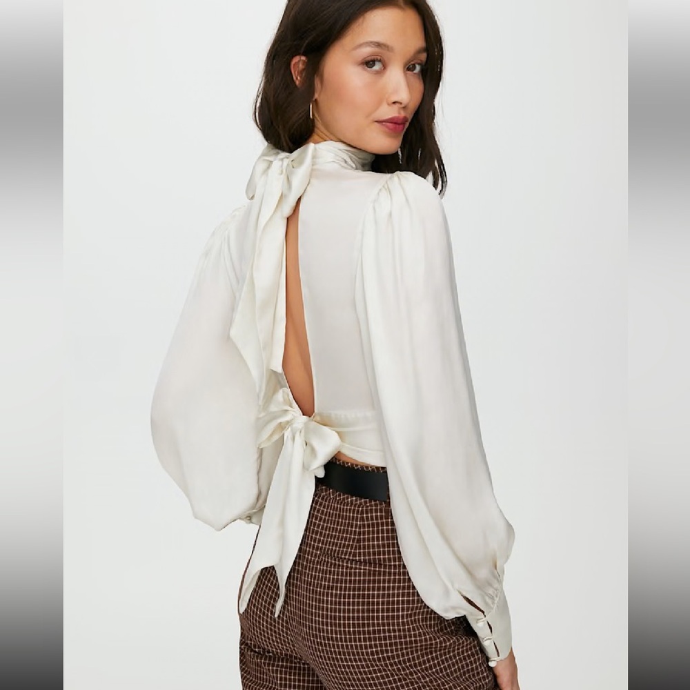 Aritzia Wilfred Cream Tie-Back Blouse